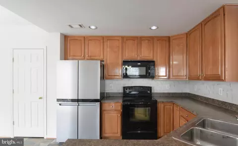 Kitchen - 2501 Hemingway Dr #4-3A, Frederick, MD 21702 photo 4 of 6
