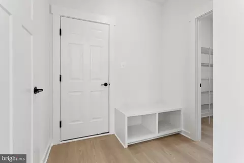 Entry Way - 11318 Rum Spgs, Frederick, MD 21702 photo 6 of 13