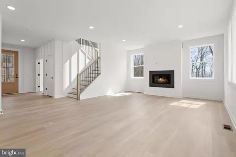 Living - 11318 Rum Spgs, Frederick, MD 21702 photo 11 of 13