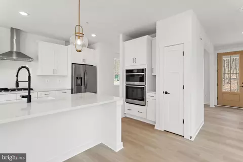 Kitchen - 11318 Rum Spgs, Frederick, MD 21702 photo 3 of 17