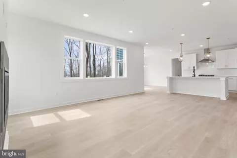 Living - 11318 Rum Spgs, Frederick, MD 21702 photo 5 of 13