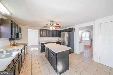Kitchen - 5652 Singletree Dr, Frederick, MD 21703 photo 3 of 8