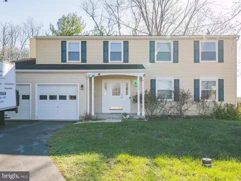 5652 Singletree Dr, Frederick, MD 21703