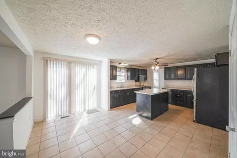 Kitchen - 5652 Singletree Dr, Frederick, MD 21703 photo 7 of 8