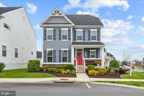 1215 Futurity St, Frederick, MD 21702