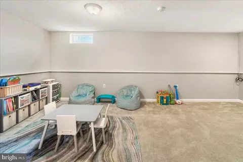 Dining - 190 Fairfield Dr, Frederick, MD 21702 photo 3 of 3