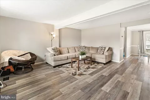 Living - 190 Fairfield Dr, Frederick, MD 21702 photo 2 of 6