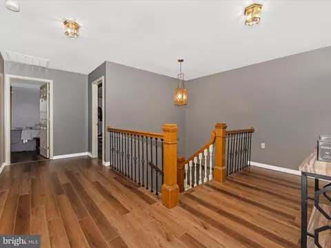 Entry Way - 5710 Ridge Rd, Cascade, MD 21719 photo 2 of 4