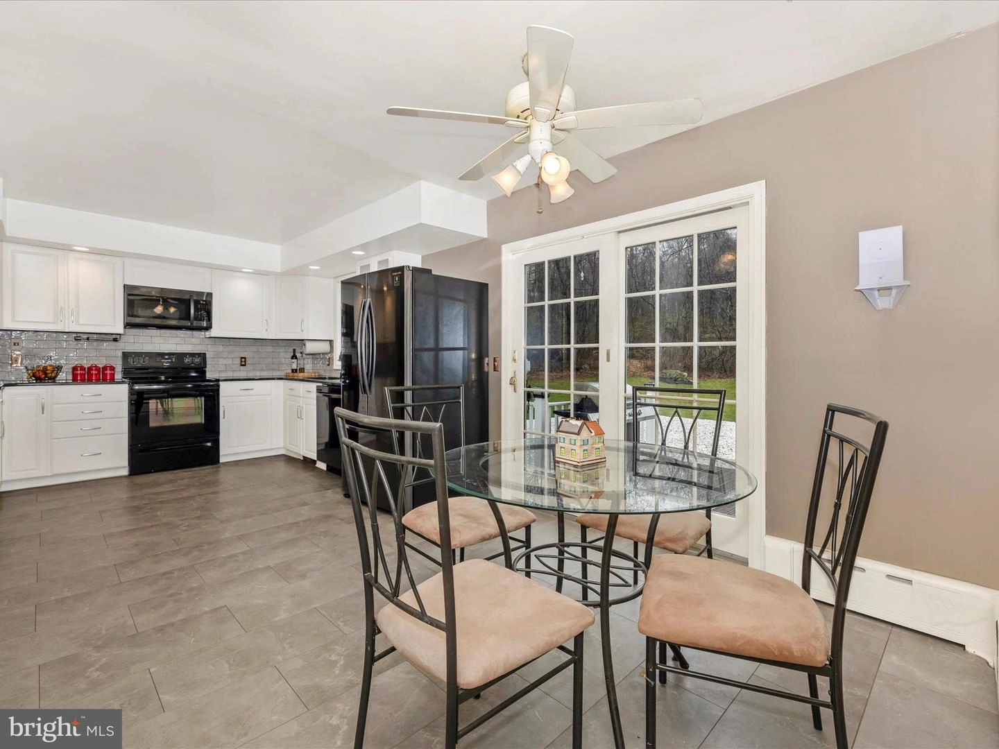 Dining - 5710 Ridge Rd, Cascade, MD 21719 photo 3 of 3