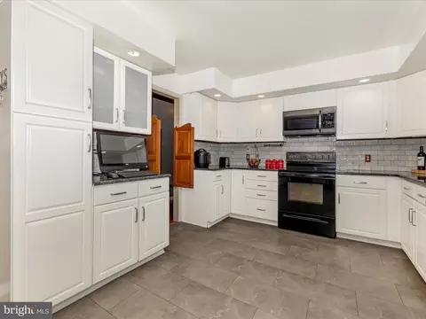 Kitchen - 5710 Ridge Rd, Cascade, MD 21719 photo 3 of 5