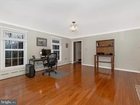 Living - 5710 Ridge Rd, Cascade, MD 21719 photo 2 of 4