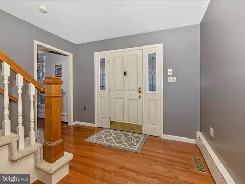Living - 5710 Ridge Rd, Cascade, MD 21719 photo 1 of 4
