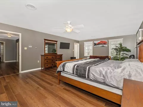 Bedroom - 5710 Ridge Rd, Cascade, MD 21719 photo 3 of 7