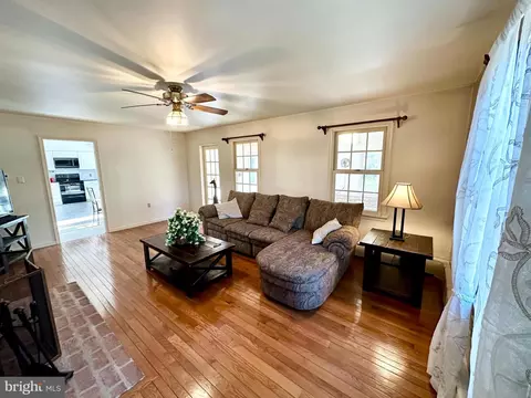 Living - 5710 Ridge Rd, Cascade, MD 21719 photo 3 of 4