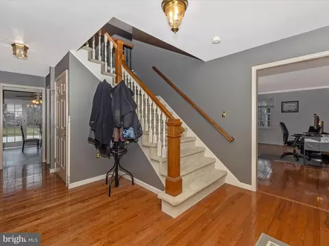 Entry Way - 5710 Ridge Rd, Cascade, MD 21719 photo 1 of 4
