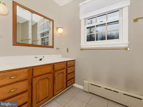Bath - 5710 Ridge Rd, Cascade, MD 21719 photo 4 of 4
