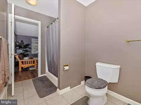 Bath - 5710 Ridge Rd, Cascade, MD 21719 photo 3 of 4