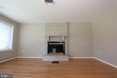 Living - 618 Apple Ave, Frederick, MD 21701 photo 2 of 5