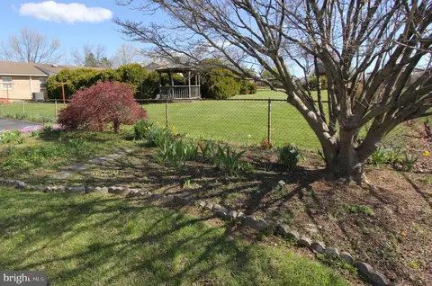 Exterior - 618 Apple Ave, Frederick, MD 21701 photo 7 of 12
