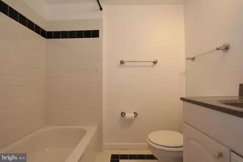 Bath - 618 Apple Ave, Frederick, MD 21701 photo 4 of 4