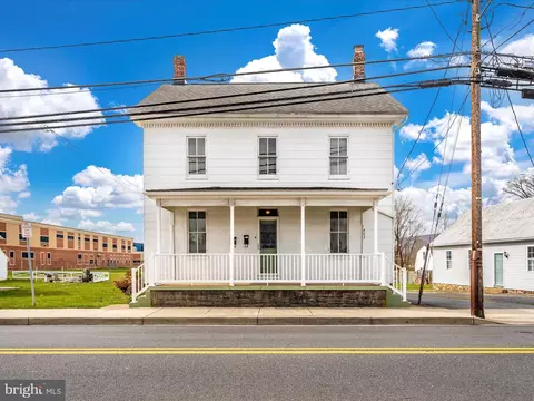 402 E Main St, Thurmont, MD 21788