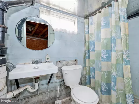 Bath - 402 E Main St, Thurmont, MD 21788 photo 2 of 3