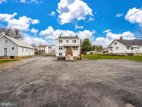 Exterior - 402 E Main St, Thurmont, MD 21788 photo 13 of 16