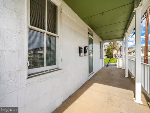 Exterior - 402 E Main St, Thurmont, MD 21788 photo 3 of 16