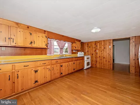 Kitchen - 402 E Main St, Thurmont, MD 21788 photo 3 of 5