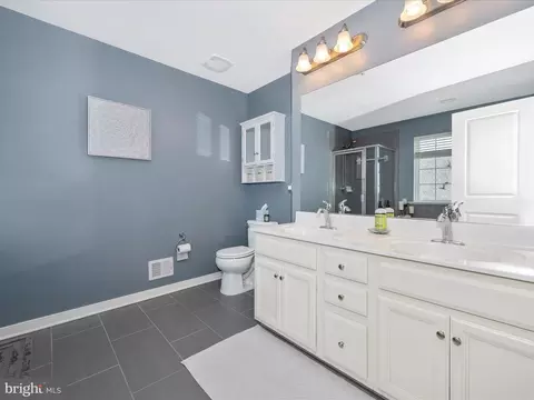 Bath - 661 E B E Church St, Frederick, MD 21701 photo 2 of 4
