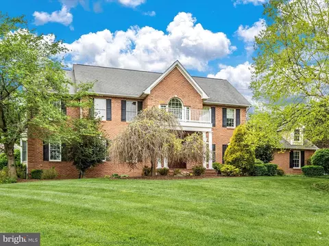 6100 Edmont Dr, Frederick, MD 21704