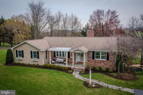 10241 Fountain School Rd, Union Bridge, MD 21791