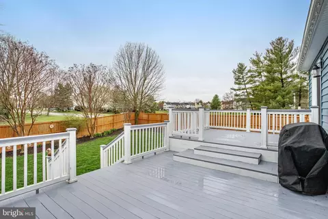 Exterior - 6803 Kingfisher Ct, Frederick, MD 21703 photo 5 of 9