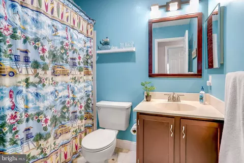 Bath - 6803 Kingfisher Ct, Frederick, MD 21703 photo 4 of 5