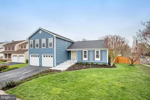 Exterior - 6803 Kingfisher Ct, Frederick, MD 21703 photo 2 of 9