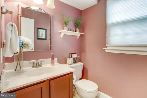 Bath - 6803 Kingfisher Ct, Frederick, MD 21703 photo 1 of 5