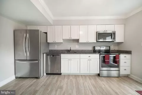 Kitchen - 526 Lancaster Pl #526, Frederick, MD 21703 photo 3 of 4