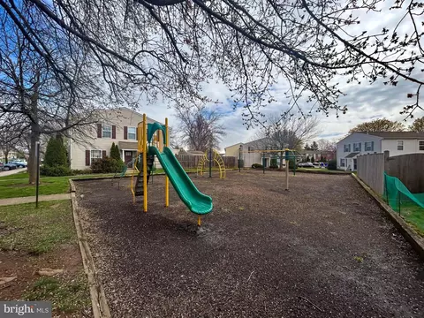 View/Area - 526 Lancaster Pl #526, Frederick, MD 21703 photo 4 of 12
