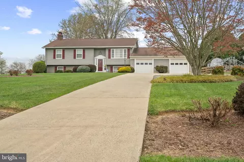5804 Catoctin Vista Dr, Mount Airy, MD 21771