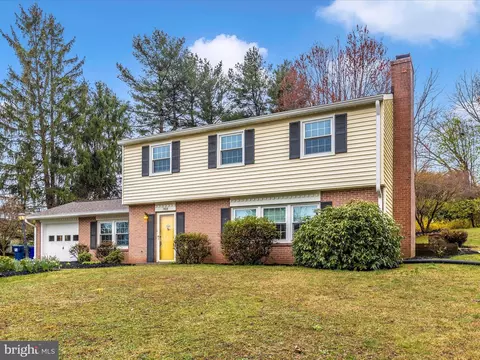 7408 Hillside Dr, Frederick, MD 21702