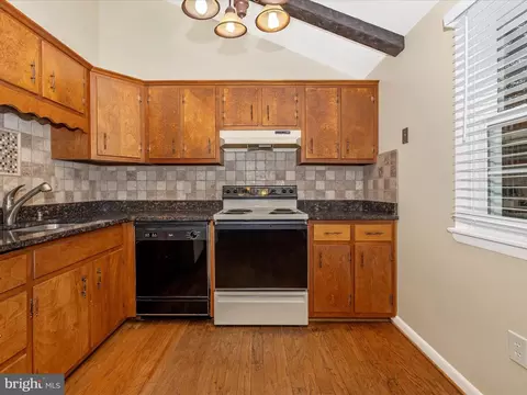 Kitchen - 7408 Hillside Dr, Frederick, MD 21702 photo 4 of 7