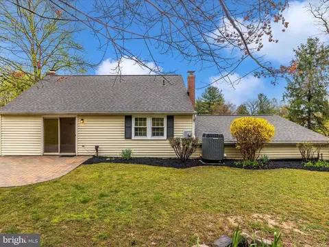 Exterior - 7408 Hillside Dr, Frederick, MD 21702 photo 12 of 15