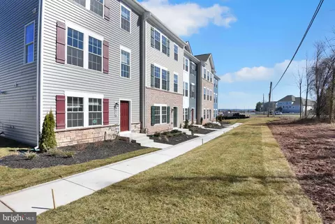 Exterior - 1920 Fauna Dr, Frederick, MD 21702 photo 4 of 6