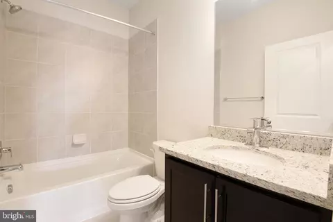 Bath - 294 Ensemble Way, Frederick, MD 21701 photo 2 of 5