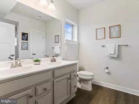 Bath - 3519 Starlight St #301, Frederick, MD 21704 photo 1 of 4