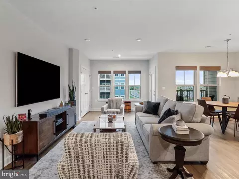 Living - 3519 Starlight St #301, Frederick, MD 21704 photo 1 of 5