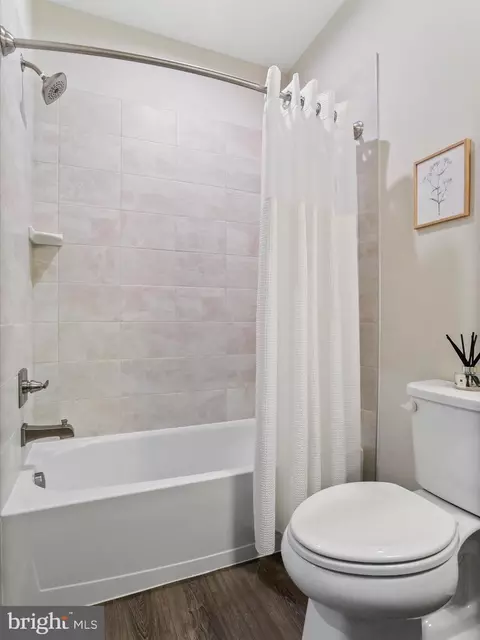 Bath - 3519 Starlight St #301, Frederick, MD 21704 photo 4 of 4