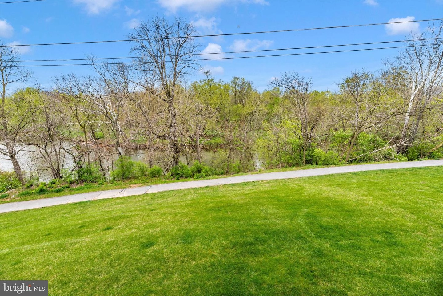 Exterior - 903 Blue Leaf Ct #6 2B, Frederick, MD 21701 photo 4 of 5