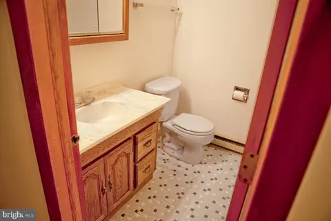 Bath - 7193 Adirondack Dr, Frederick, MD 21702 photo 4 of 8