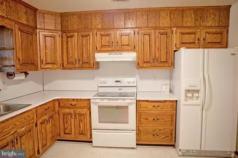 Kitchen - 7193 Adirondack Dr, Frederick, MD 21702 photo 2 of 4
